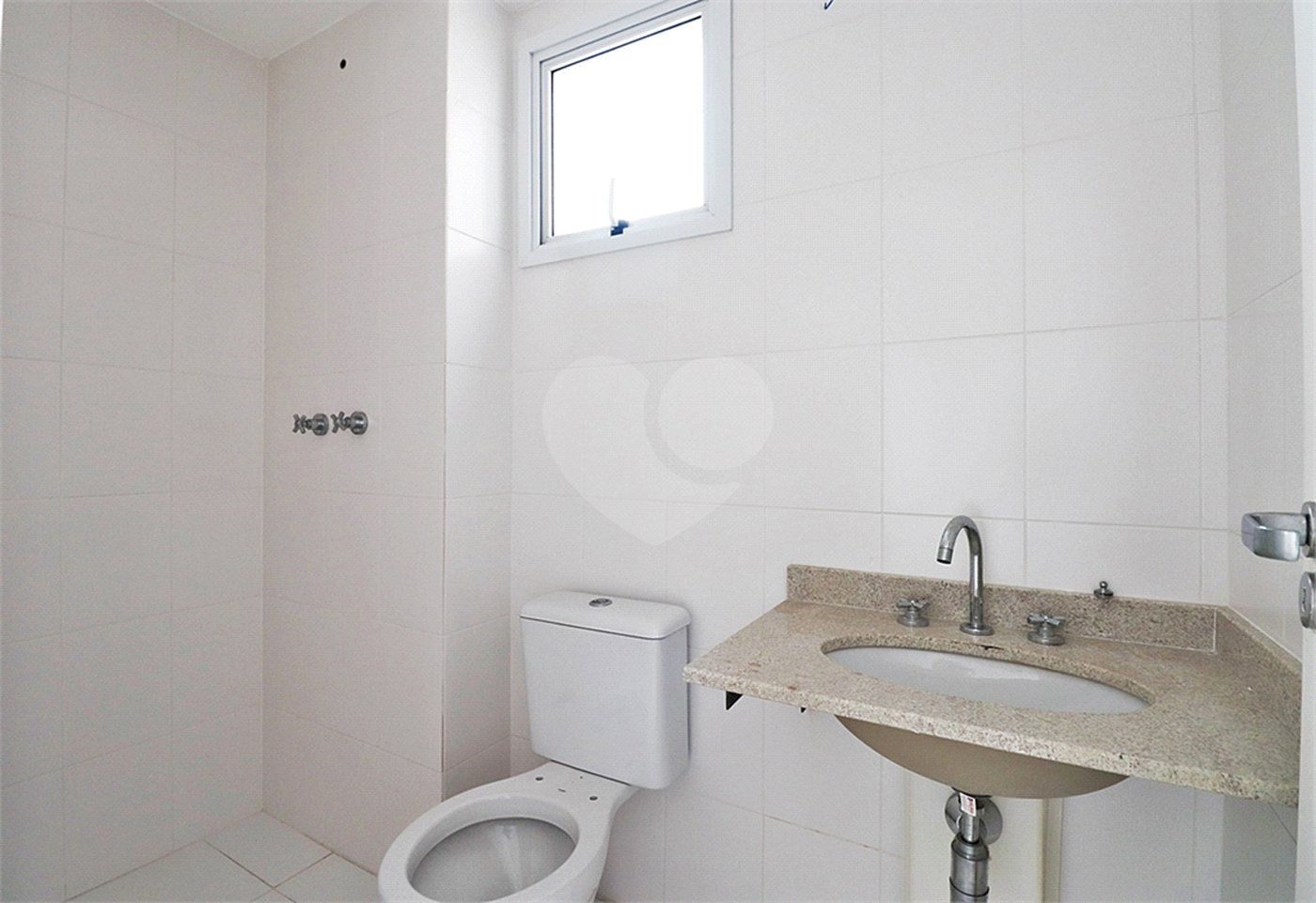 Apartamento à venda com 3 suítes em Santa Teresinha, São Paulo, SP