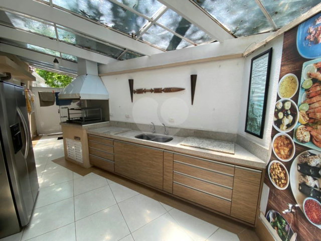 Casa à venda com 4 quartos, sendo 2 suítes,  no condomínio Sunríse, São Paulo - SP