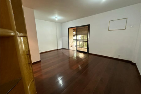 Apartamento à venda com 3 quartos, sendo 1 suíte,  em Tijuca, Rio de Janeiro, RJ