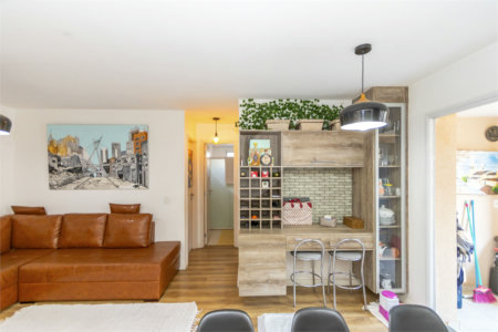 Apartamento à venda com 2 quartos, sendo 1 suíte,  em Bosque da Saúde, São Paulo, SP
