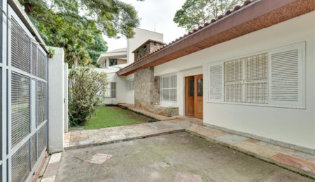 Casa de Vila à venda ou para alugar com 3 suítes em Alto da Boa Vista, São Paulo, SP