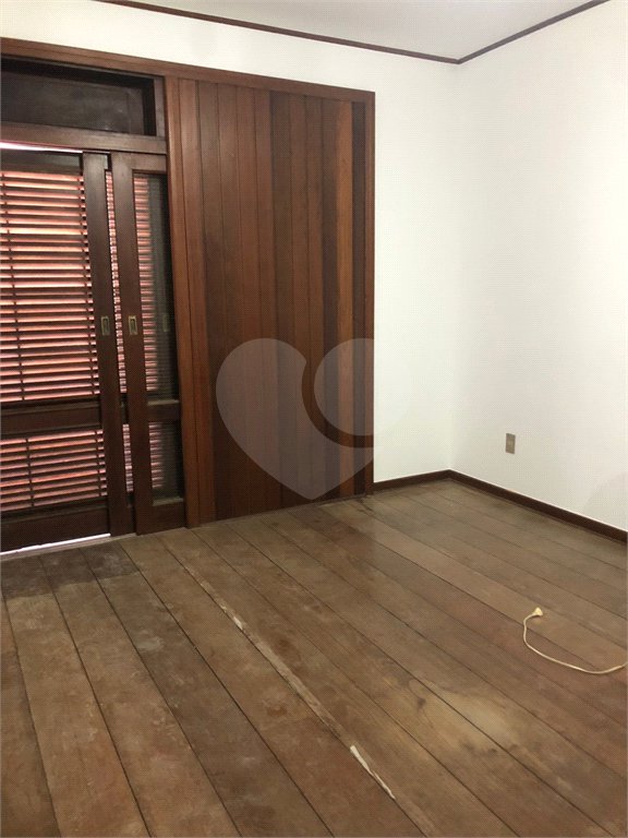 Sobrado à venda com 3 quartos, sendo 1 suíte, em Vila Trujillo, Sorocaba, SP