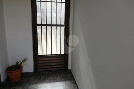 Sobrado à venda com 3 quartos, sendo 1 suíte, em Vila Guaca, São Paulo, SP
