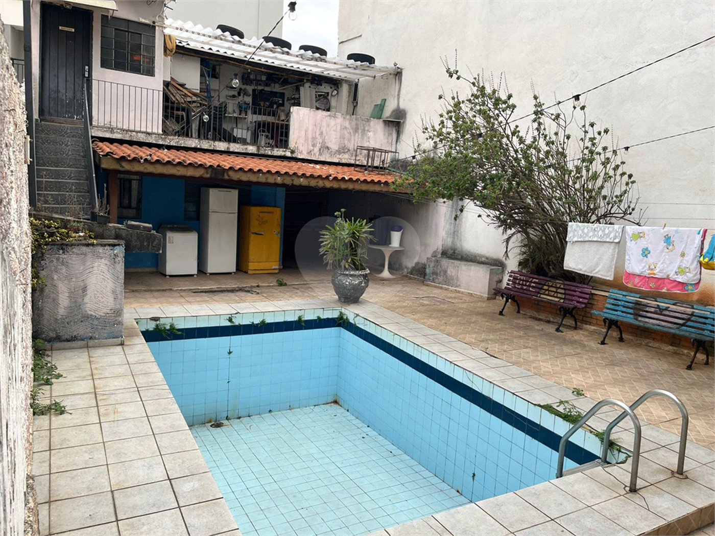 Sobrado à venda com 4 quartos, sendo 1 suíte, em Parada Inglesa, São Paulo, SP