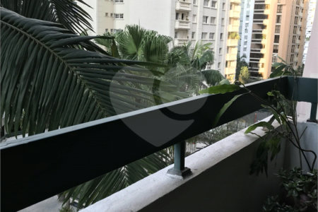 Apartamento à venda com 4 quartos, sendo 1 suíte, em Vila Uberabinha, São Paulo, SP