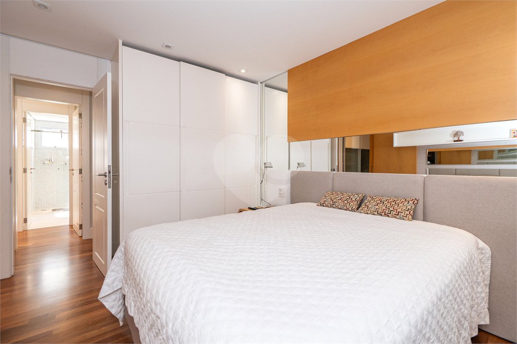 Apartamento à venda com 3 suítes em Sumarezinho, São Paulo, SP