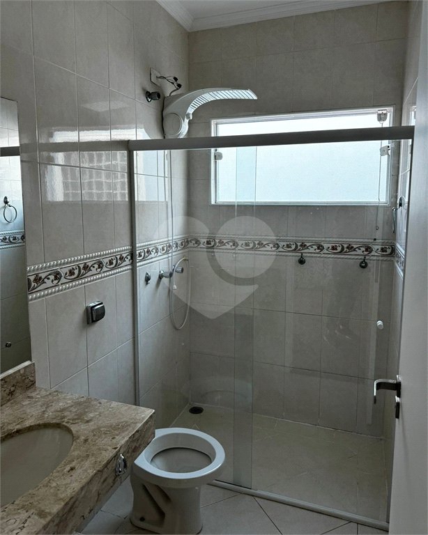 Casa à venda com 3 quartos, sendo 1 suíte, no condomínio Residencial Villa dos Inglezes, Sorocaba - SP