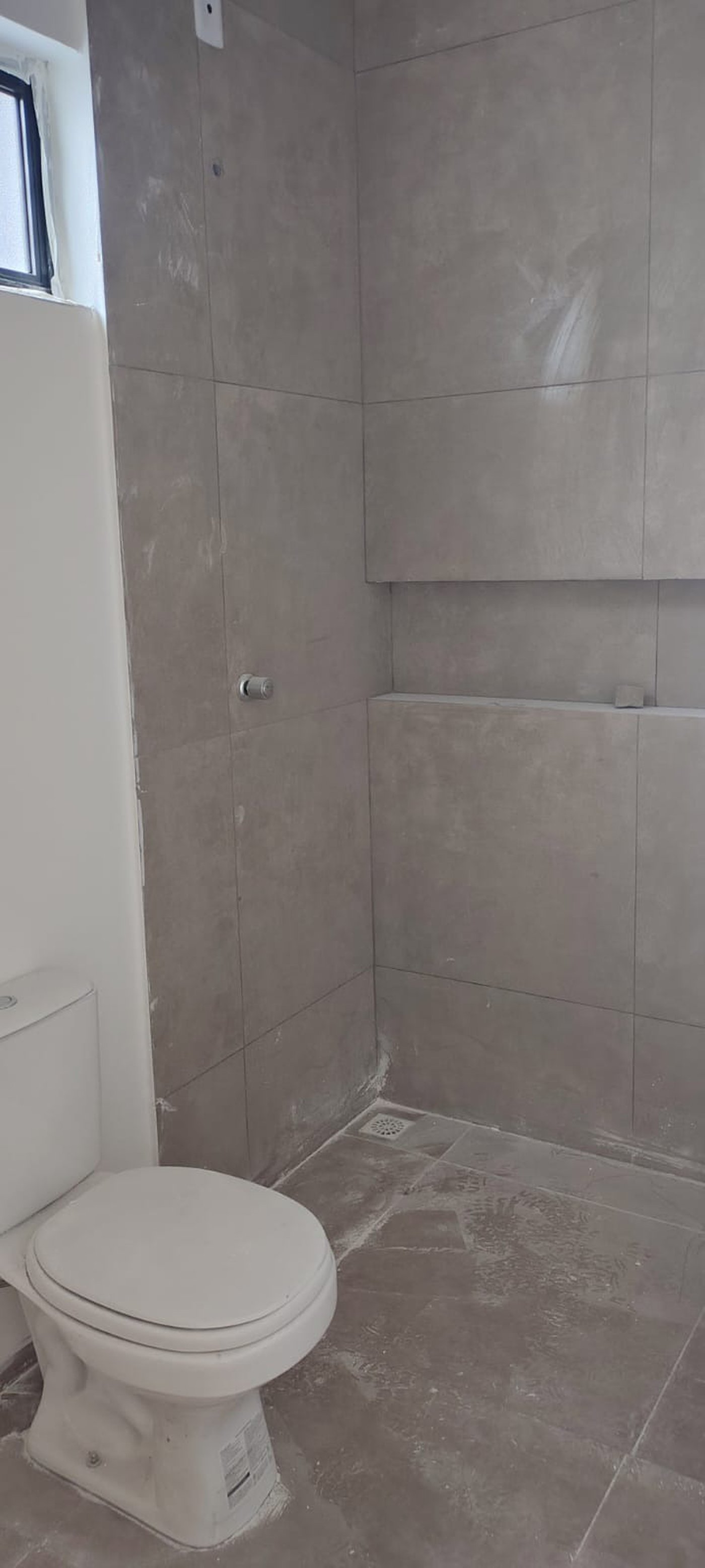 Casa à venda com 2 quartos em Vila dos Ferroviários, Três Lagoas, MS
