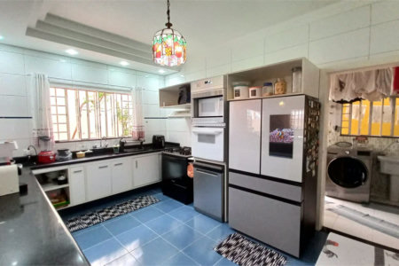 Sobrado à venda com 3 quartos, sendo 1 suíte,  em Vila Gomes, São Paulo, SP