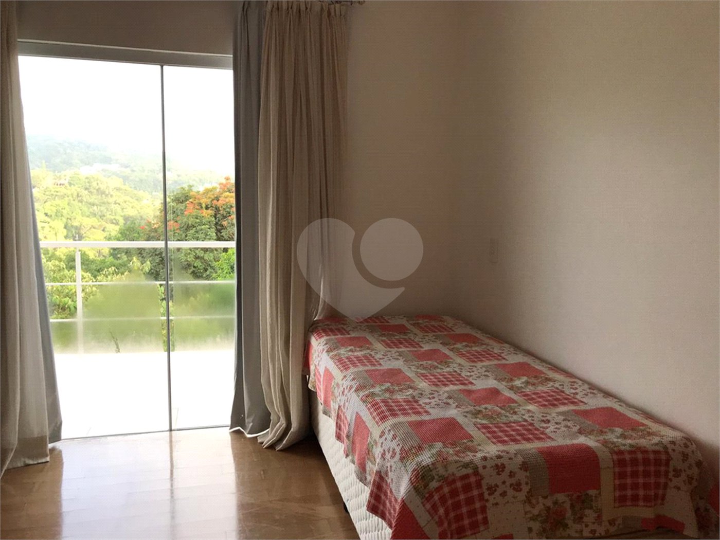 Casa à venda com 3 suítes no condomínio Alpes da Cantareira, Mairiporã - SP