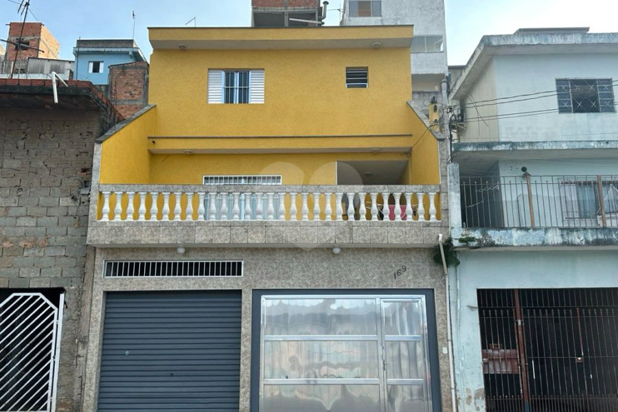 Sobrado à venda com 3 quartos, sendo 1 suíte, em Perus, São Paulo, SP
