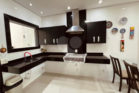 Apartamento para alugar com 1 suíte em Taperapuan, Porto Seguro, BA