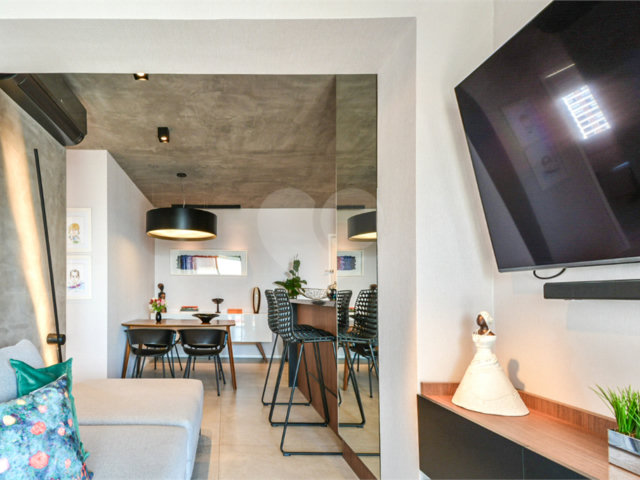 Apartamento à venda com 2 quartos, sendo 1 suíte,  em Campo Belo, São Paulo, SP