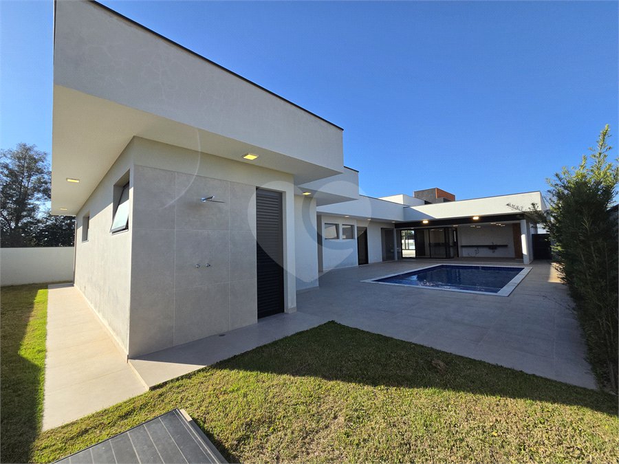 Casa à venda com 3 suítes no condomínio Evidence Residencial, Araçoiaba da Serra - SP