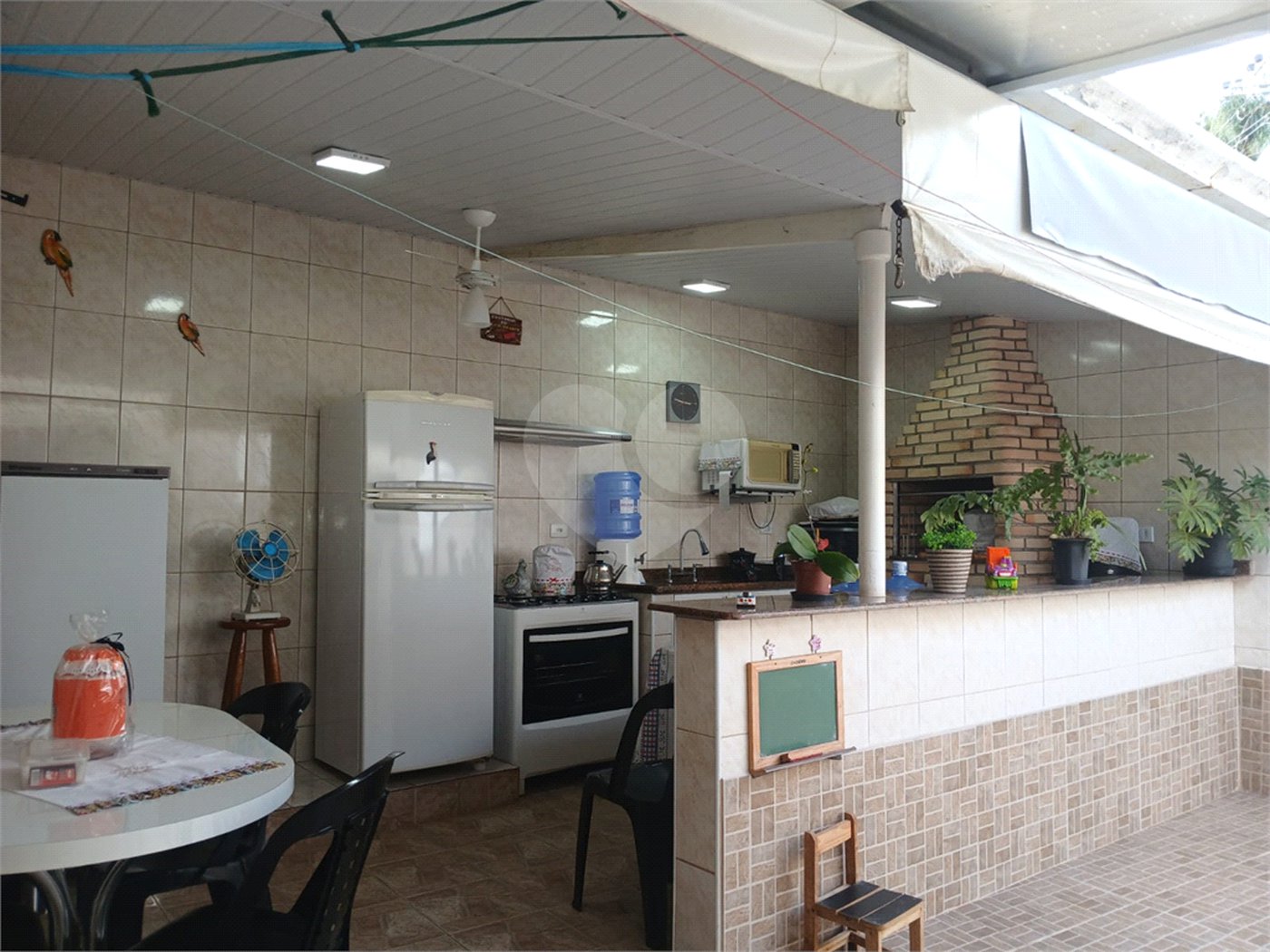 Casa à venda com 3 quartos, sendo 1 suíte,  em Esplanada Mendes Moraes, São Roque, SP
