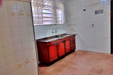 Sobrado à venda com 3 quartos, sendo 1 suíte,  em Parque Colonial, São Paulo, SP