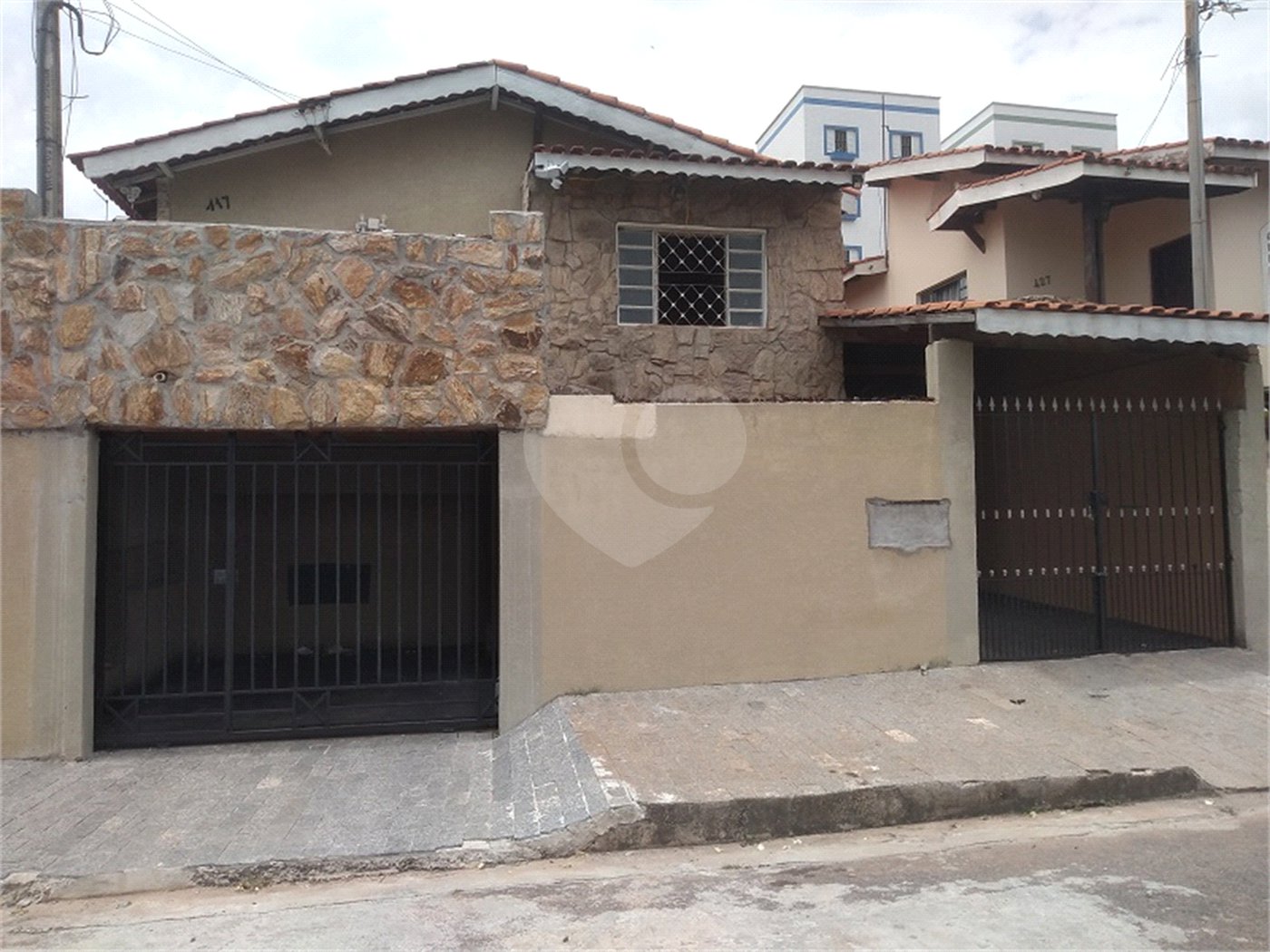 Casa Térrea à venda com 3 quartos em Jardim Alvinópolis, Atibaia, SP