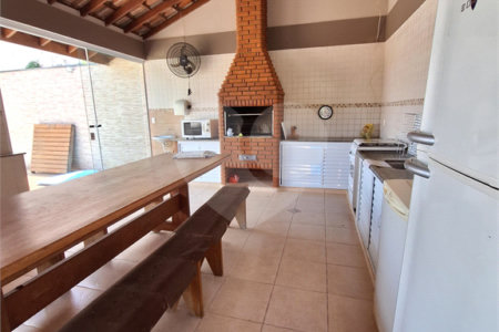 Casa à venda com 3 suítes no condomínio Bosque de Grevilea, Vinhedo - SP
