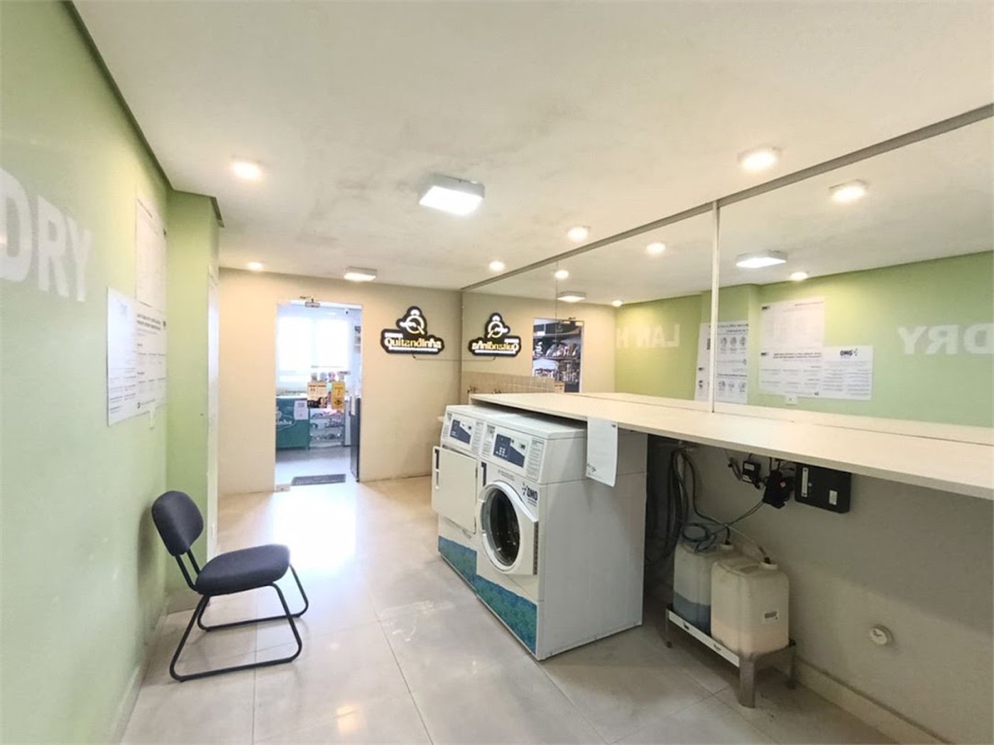 Apartamento Residencial à venda, Vila Matias, Santos - AP0656.