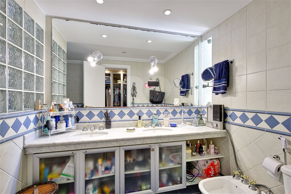 Casa à venda com 4 suítes no condomínio Conjunto Residencial São Benedito, São Paulo - SP