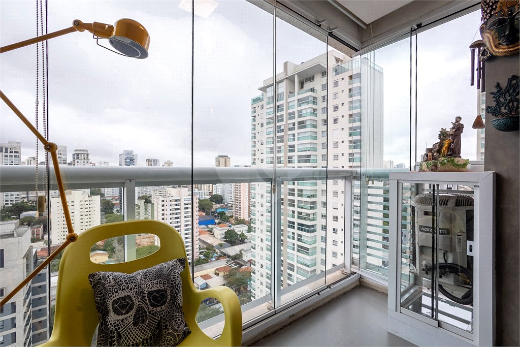 Apartamento à venda com 2 quartos, sendo 1 suíte,  em Vila Olímpia, São Paulo, SP