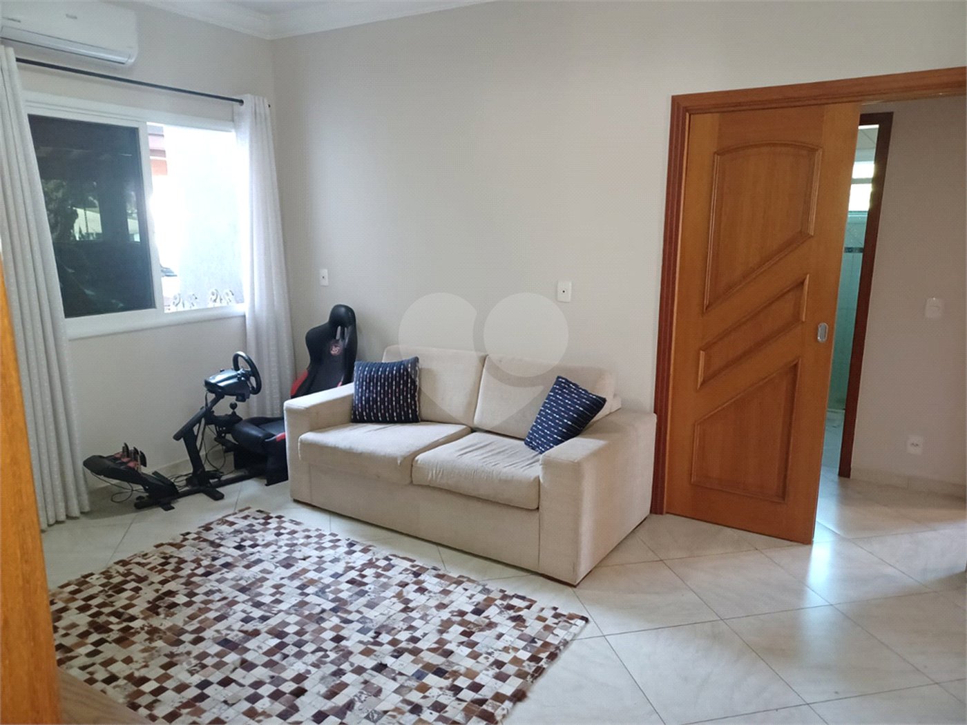 Casa à venda com 2 quartos, sendo 1 suíte, no condomínio Terras de Mont Serrat, Salto - SP