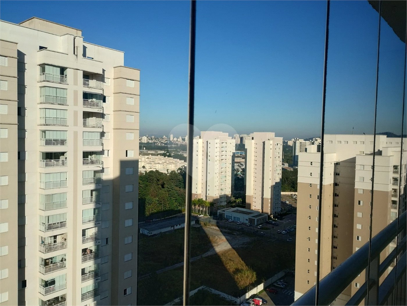 Apartamento à venda com 3 quartos, sendo 1 suíte,  em Vila Suissa, Mogi das Cruzes, SP