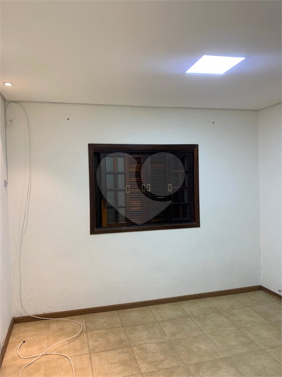 Casa à venda com 3 quartos, sendo 1 suíte, em Parque Santa Rosa, Suzano, SP
