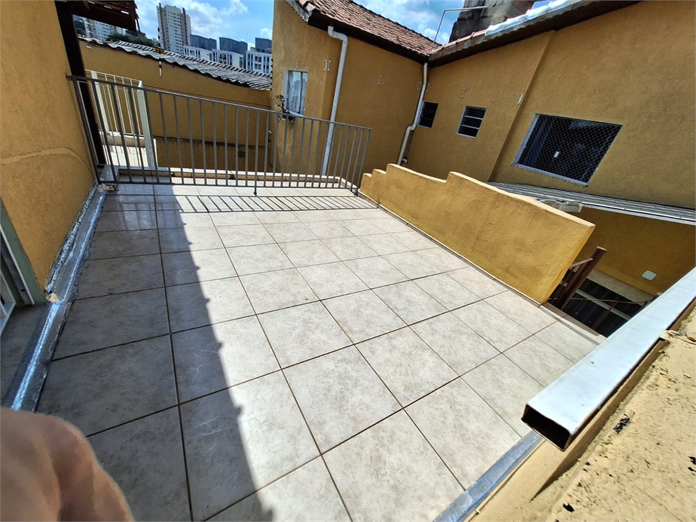 Sobrado à venda com 4 quartos, sendo 3 suítes, em Lauzane Paulista, São Paulo, SP