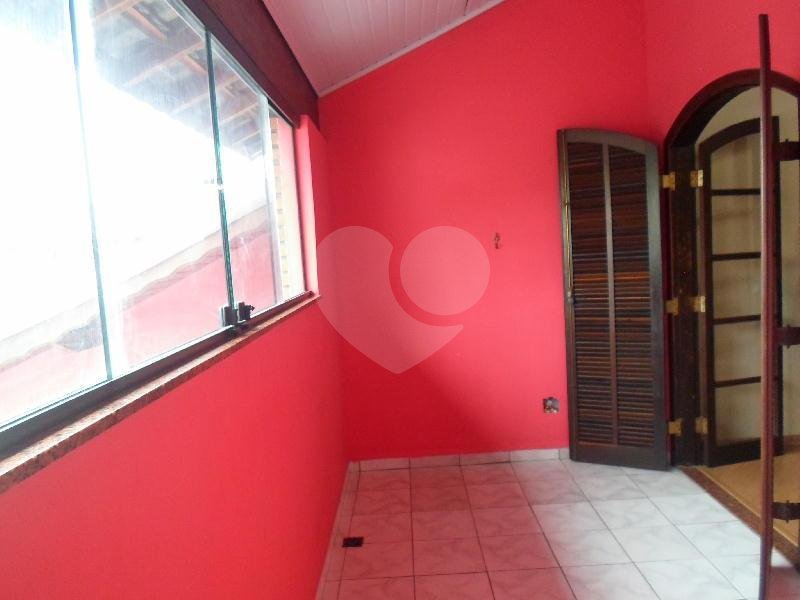 Sobrado à venda com 3 suítes em Vila Galvão, Guarulhos, SP