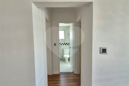 Apartamento para venda em Moema com 2 quartos, sendo 1 suíte, 1 vaga, 62 m²