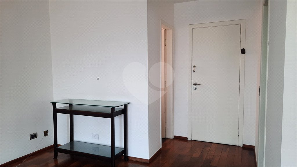 Apartamento à venda com 3 quartos, sendo 1 suíte, em Jardim Marajoara, São Paulo, SP