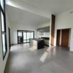Casa à venda com 3 quartos, sendo 1 suíte, no condomínio Residencial Lagos D Icarai, Salto - SP
