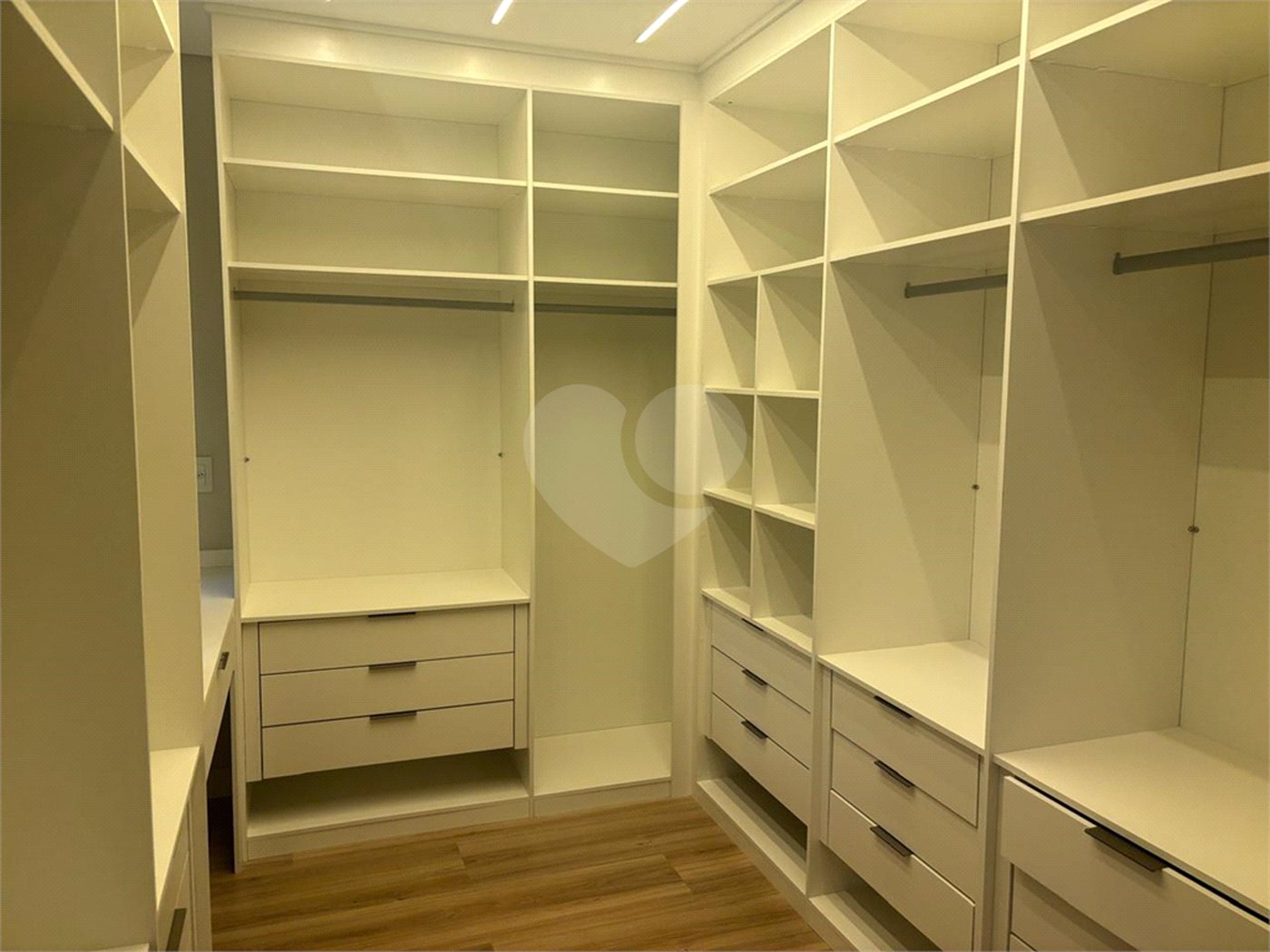 Sobrado à venda com 3 quartos, sendo 2 suítes, em Santana, São Paulo, SP