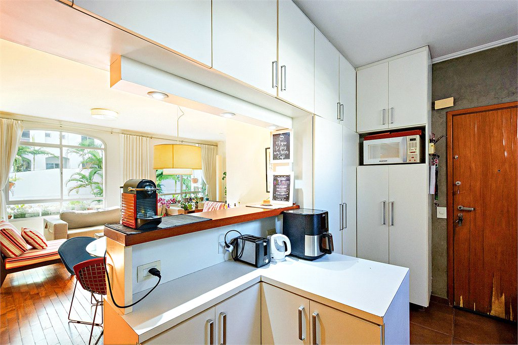 Apartamento à venda com 3 quartos, sendo 1 suíte,  em Jardim Marajoara, São Paulo, SP