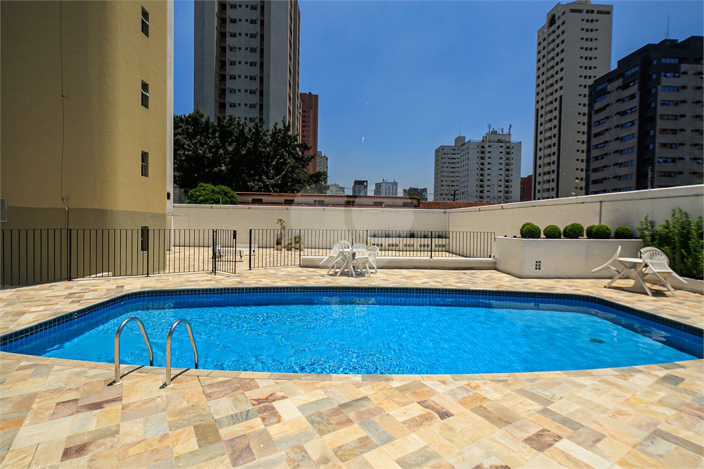 Apartamento à venda com 3 quartos, sendo 1 suíte, em Chácara Santo Antônio, São Paulo, SP
