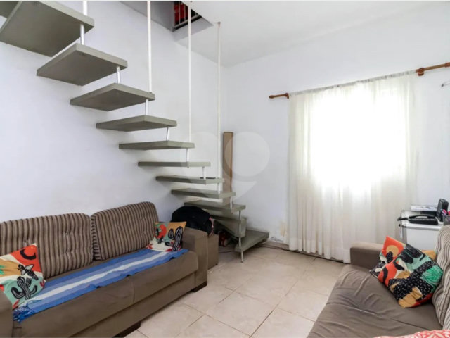 Sobrado à venda com 2 quartos, sendo 1 suíte,  em Santana, São Paulo, SP
