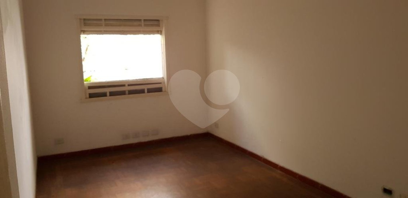 Casa à venda com 4 quartos em Vila Clementino, São Paulo, SP