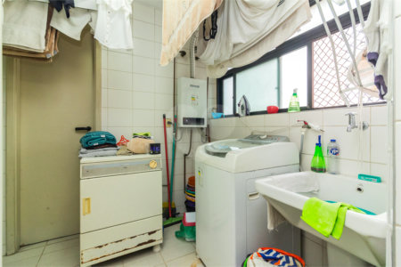 Apartamento à venda com 4 quartos, sendo 3 suítes, em Alto da Lapa, São Paulo, SP