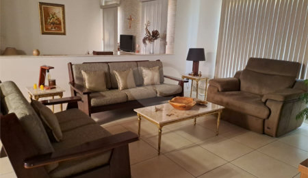 Casa à venda com 3 quartos, sendo 1 suíte,  no condomínio Estância Marambaia, Vinhedo - SP