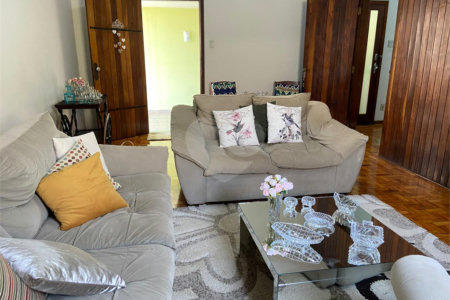 Casa à venda com 3 quartos, sendo 1 suíte, no Centro, Araraquara, SP