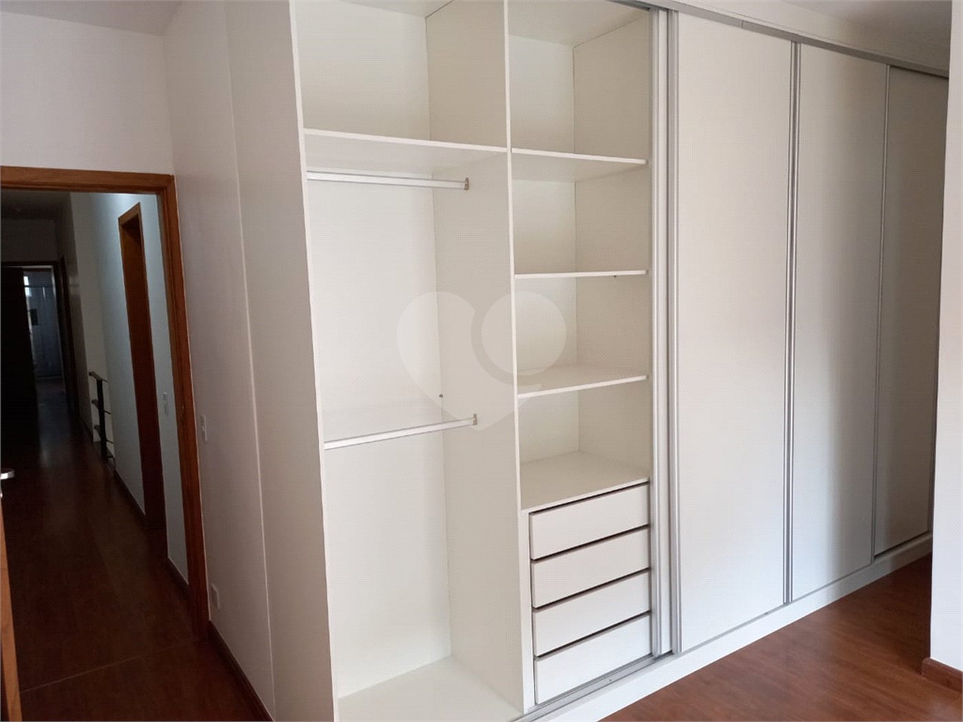 Casa para alugar com 4 suítes no condomínio Milenium, São Paulo - SP