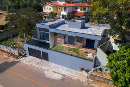 Casa à venda com 3 suítes em Jardim Paulista, Atibaia, SP