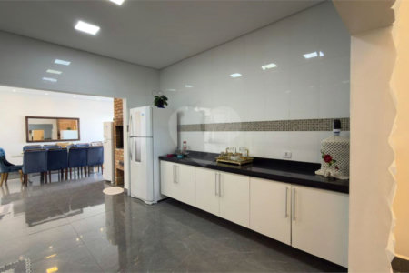 Casa à venda com 3 suítes no condomínio Campos do Conde I e II, Sorocaba - SP