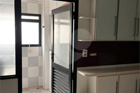 Apartamento à venda ou para alugar com 3 quartos, sendo 1 suíte,  em Vila Pompéia, São Paulo, SP