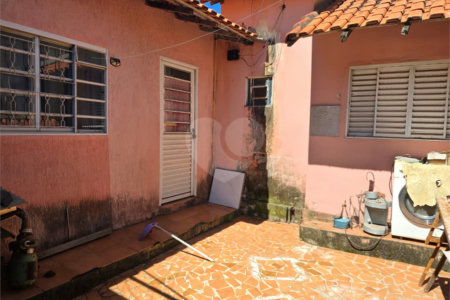 Casa à venda com 5 quartos, sendo 1 suíte,  em Vila Santana, Itapetininga, SP