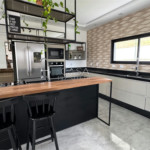 Casa em condomínio à venda ou para alugar com 5 quartos, sendo 3 suítes, no Centro, Piedade, SP
