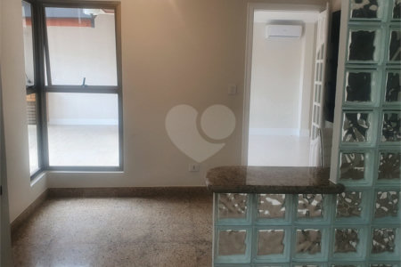 Casa à venda com 4 quartos, sendo 2 suítes,  no condomínio Lake Louise, São Paulo - SP