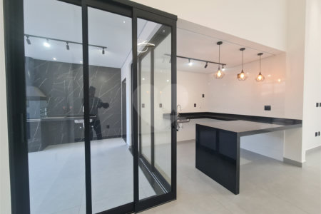 Casa à venda com 3 quartos, sendo 1 suíte, no condomínio Reserva Ipanema I, Sorocaba - SP