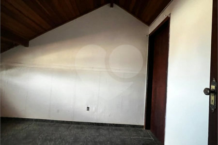 Sobrado à venda com 6 quartos, sendo 4 suítes,  em Vila Oliveira, Mogi das Cruzes, SP